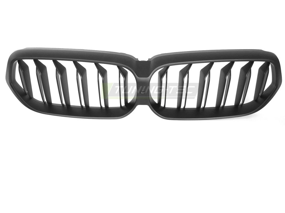 BMW 6-Serie G32 LCI sport grill matt svart montert på fronten
