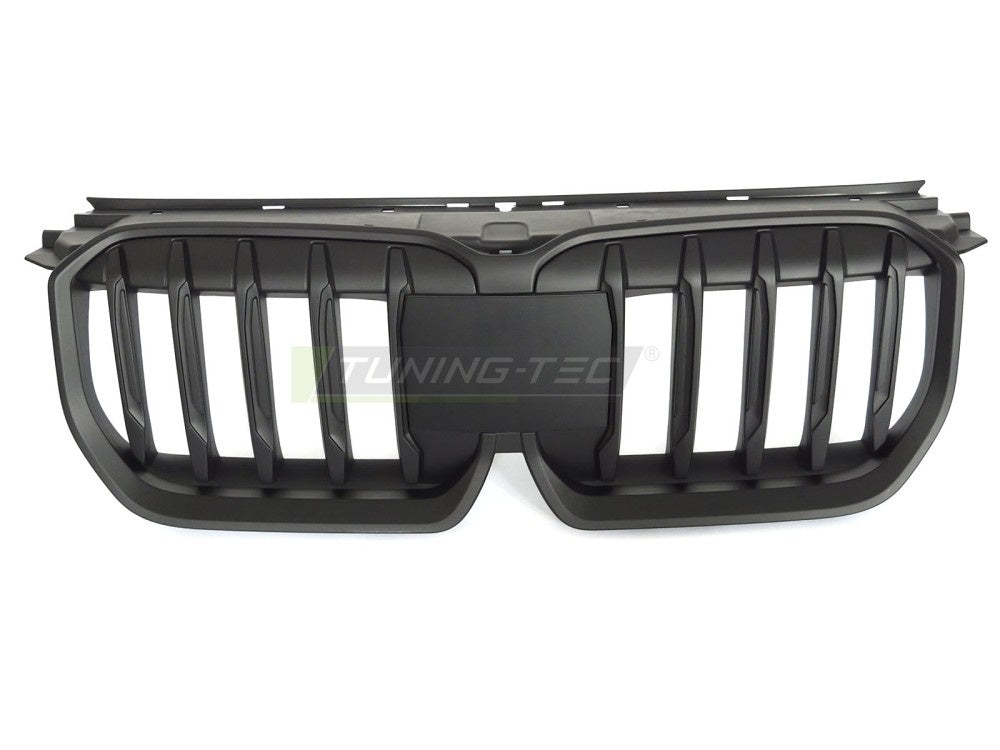 Grill matt svart BMW X1 U11 montert på bil forfra