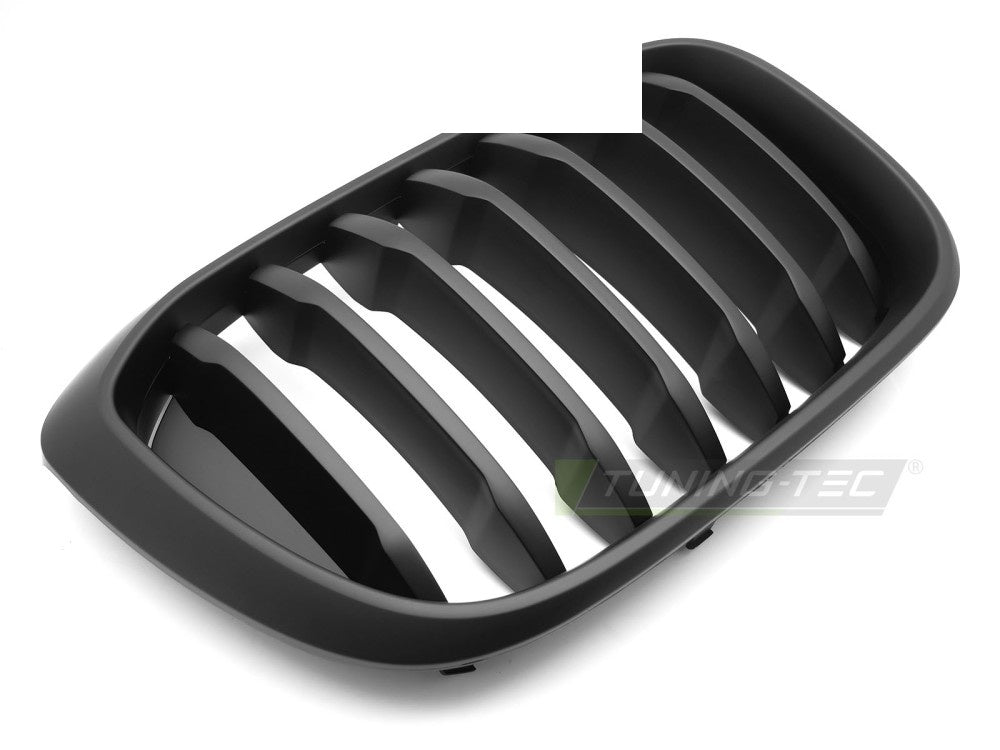 BMW X3 G01 frontgrill i matt svart finish sett fra siden