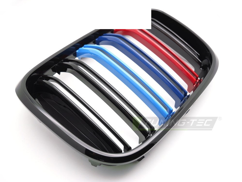 BMW X3 G01 sport grill i svart finish med dobbel spile-design montert på bil