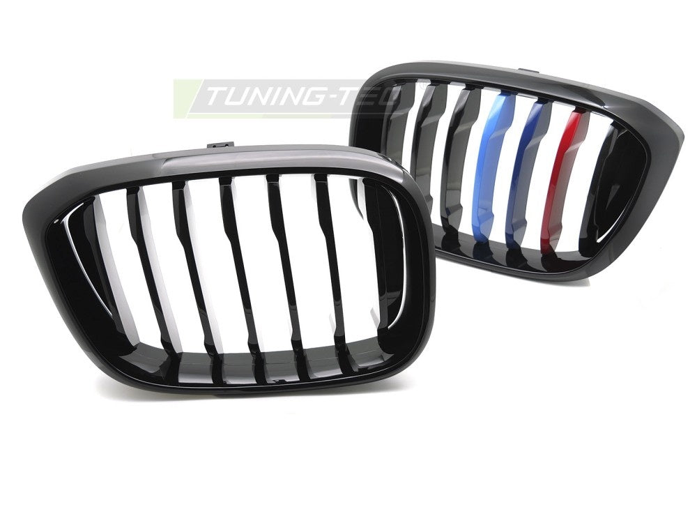 Svart nyre-grill med tri-colour striper til BMW X3 G01 sett forfra