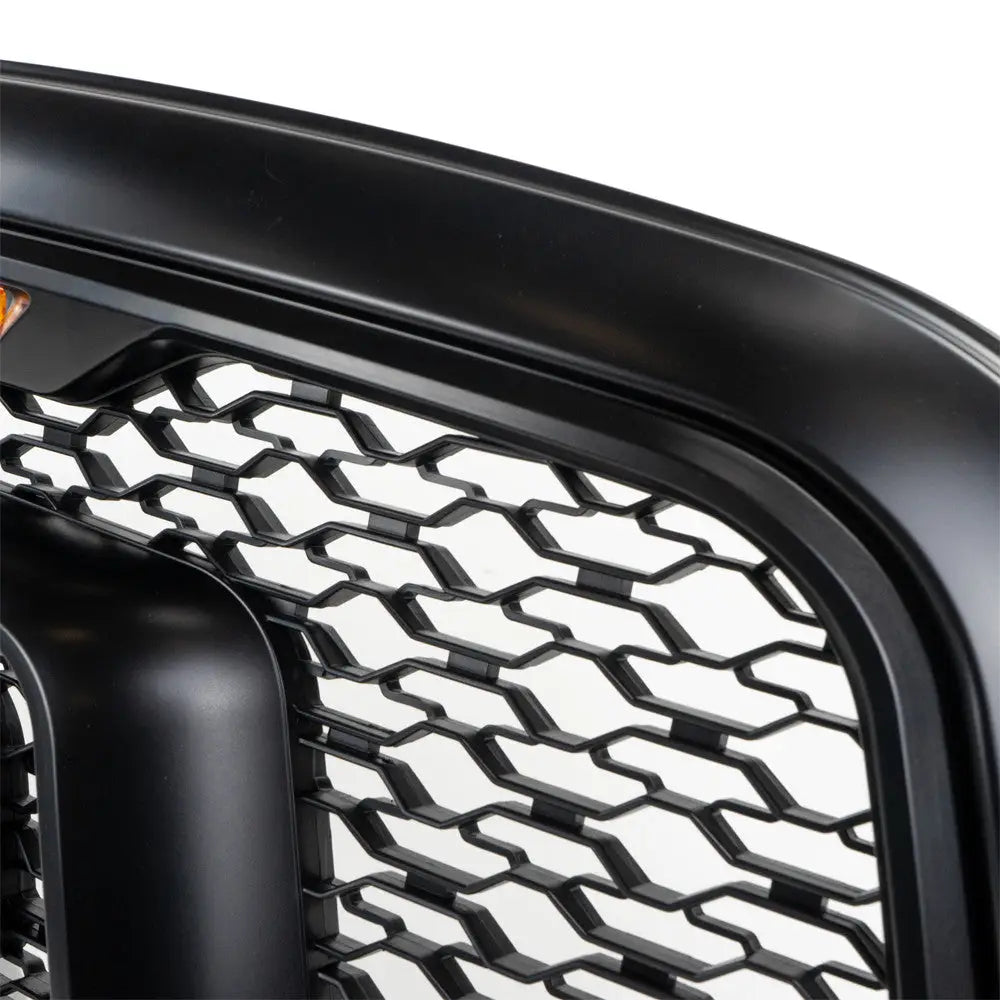 Grill med Ram-emblem i Svart Farge - Ram 1500 Classic Ds 19-