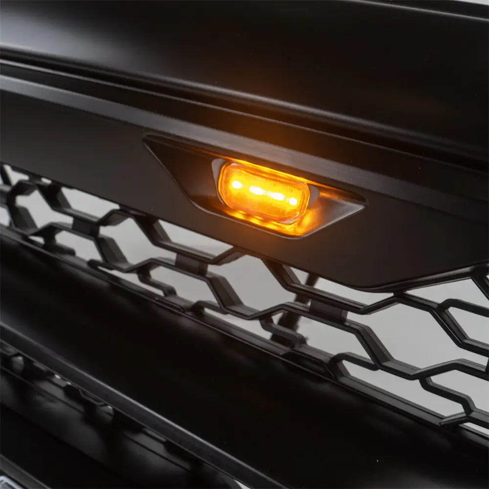 Grill med Ram-emblemet i Sølvfarge – Ram 1500 Classic Ds 19-