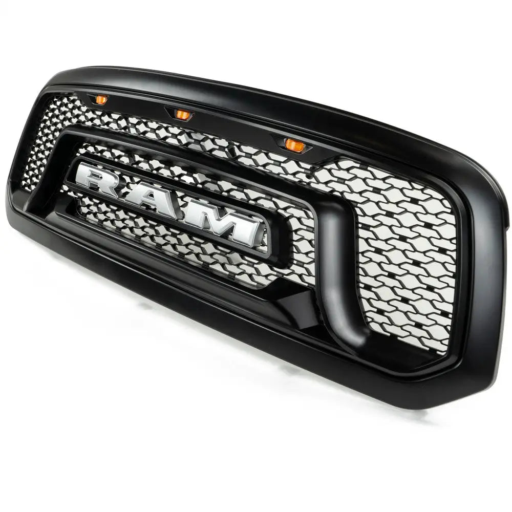 Grill med Ram-emblemet i Sølvfarge – Ram 1500 Classic Ds 19-