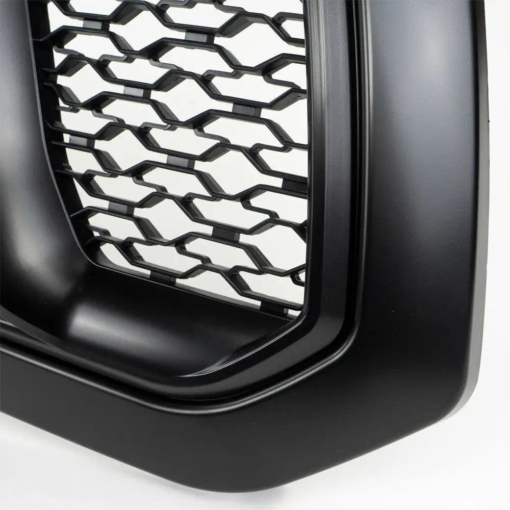 Grill med Ram-emblemet i Sølvfarge – Ram 1500 Classic Ds 19-