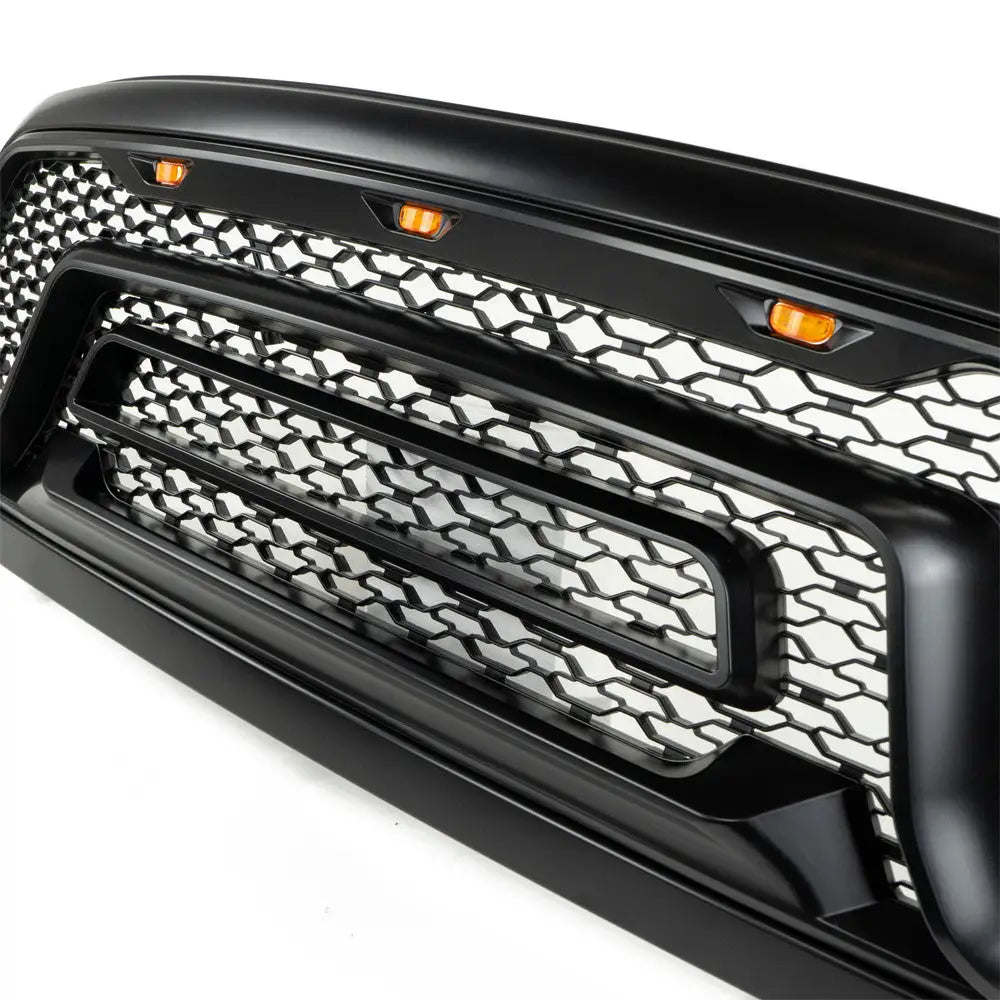 Grill med Ram-emblemet i Sølvfarge – Ram 1500 Classic Ds 19-