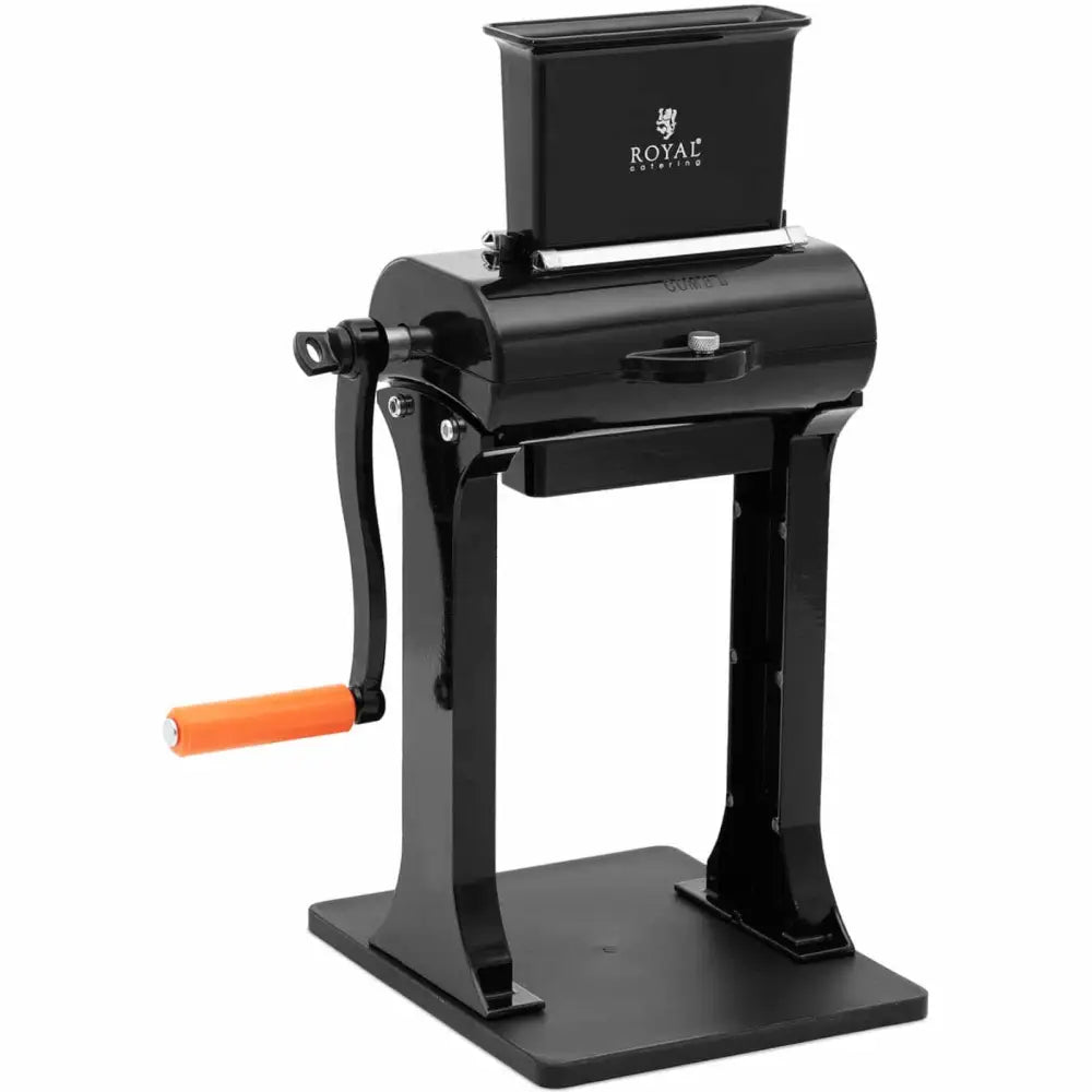 Hånddrevet kjøttøkse i sort metall, sidevisning med oransje håndtak og firkantet beholder på toppen.