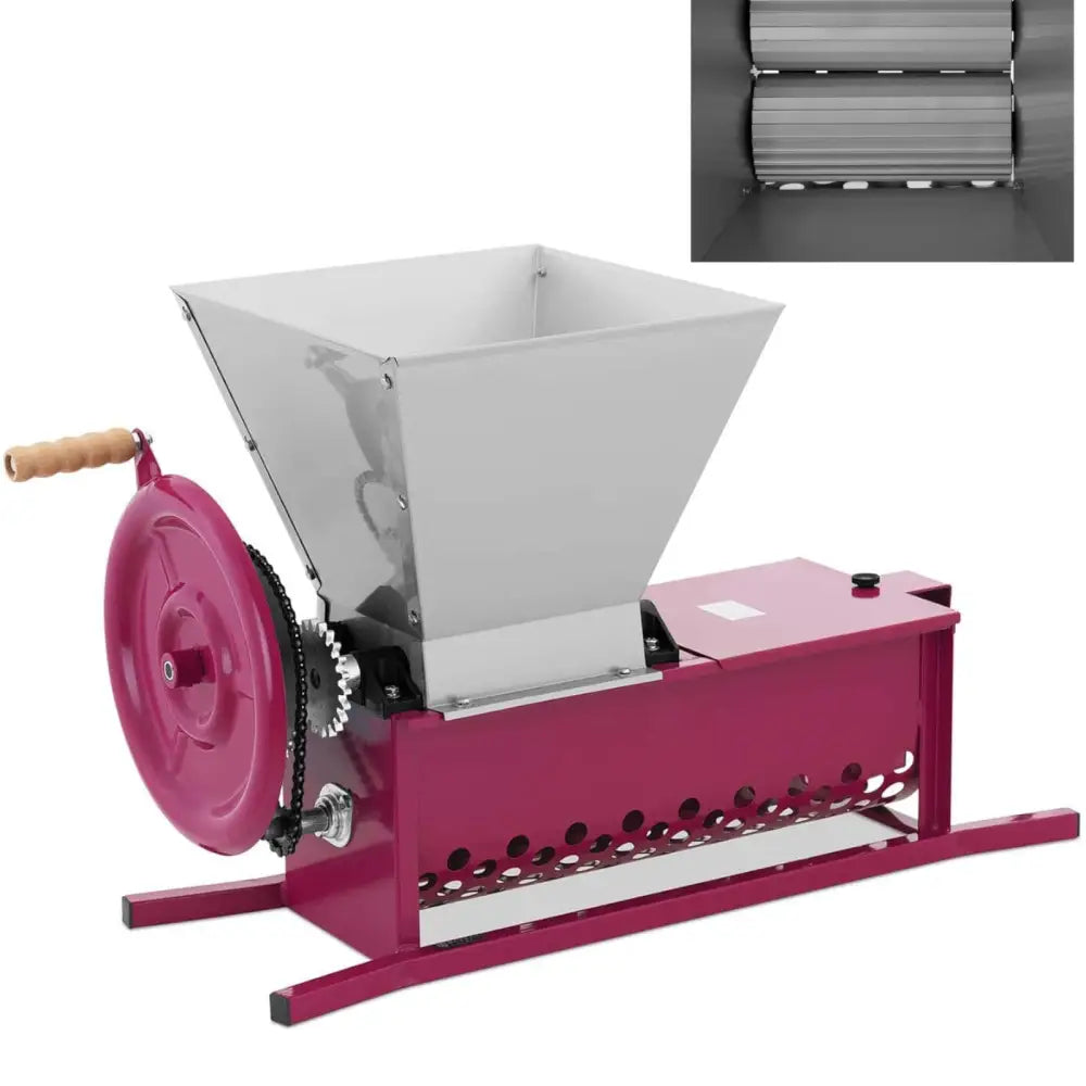 Handdrevet vingårdsavstryker og bærknuser, sidevisning med trehåndtak, metalltrakt og detalj av valsene.