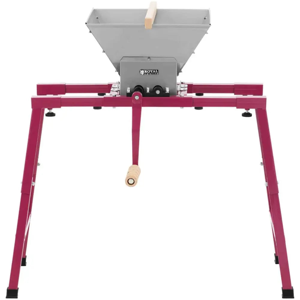 Håndholdt fruktknuser 7 l, frontvisning med grå trakt, rød metallramme og håndsveiv med trehåndtak.