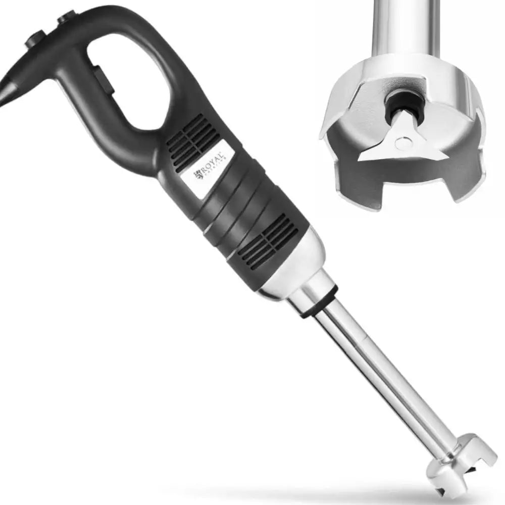 Håndholdt robotmikser med sort håndtak og rustfritt stål, skråvisning med fokus på knivbladet.