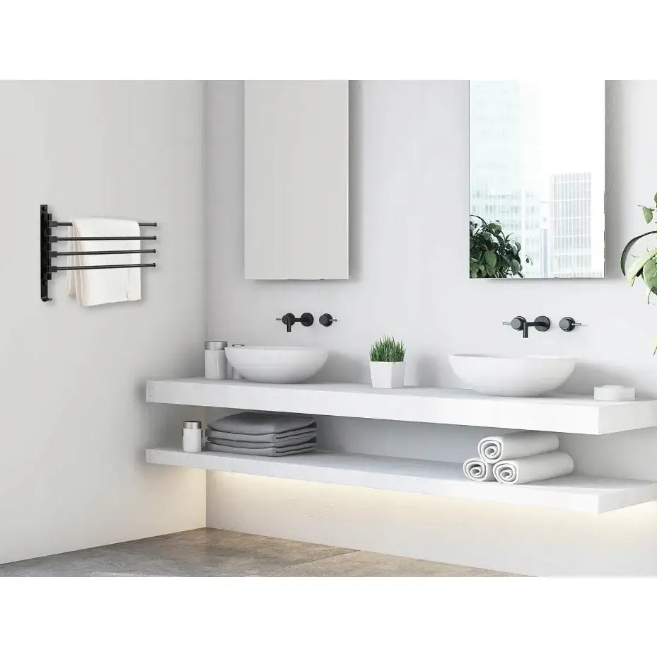 Håndklehenger Ortys svart med fire stenger, sidevisning montert på lys baderomsvegg med minimalistisk stil.