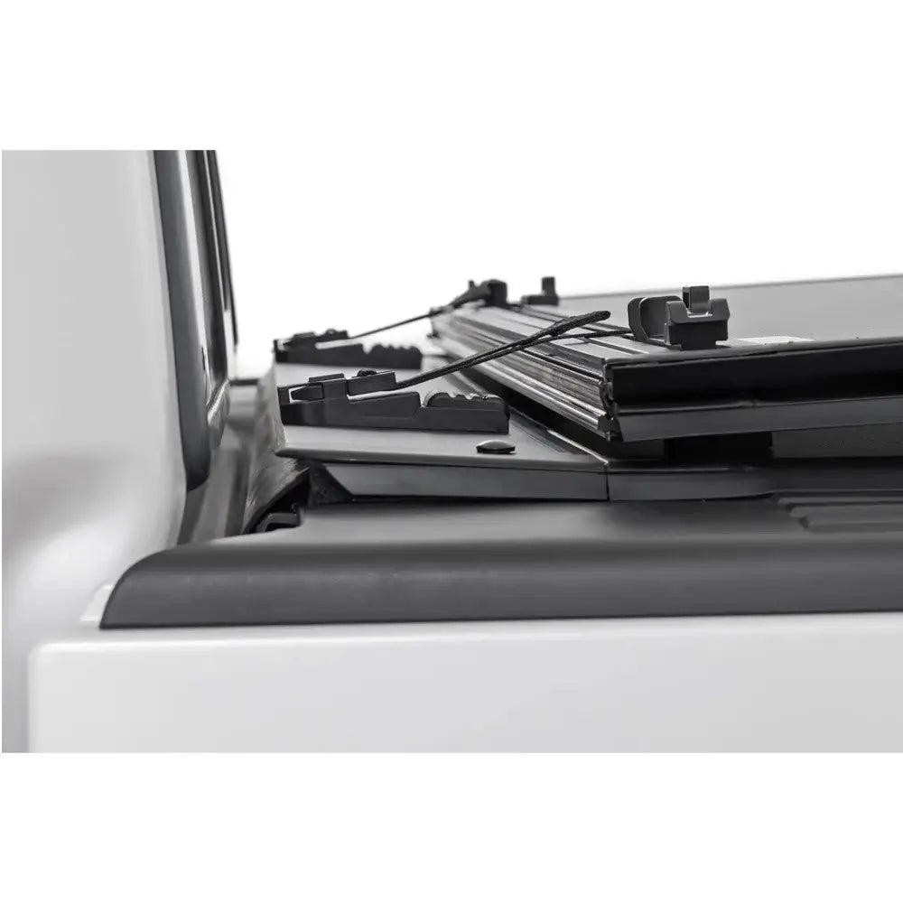 Hardt Deksel Pakken Tri-fold Flip Up Rough Country 5’7’’ - Ford F150 09-14