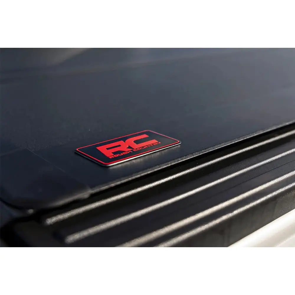 Hardt Deksel Pakken Tri-fold Flip Up Rough Country 5’7’’ - Ford F150 09-14