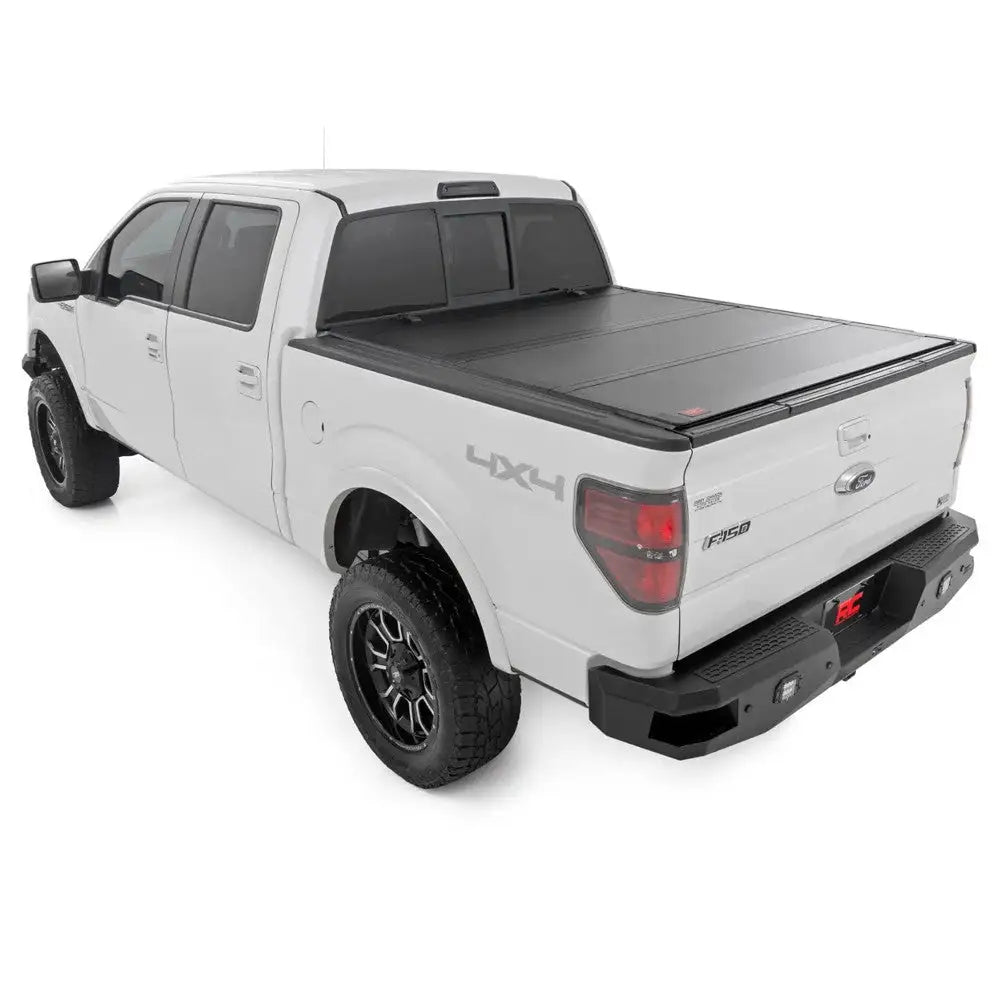 Hardt Toppdeksel Paki Tri-fold Flip Up Rough Country 5’7’’ - Ford F150 04-08