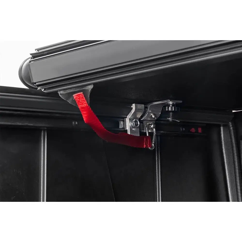 Rough Country hardt tri-fold til Toyota Tundra 2022+, toppvinkel (10)