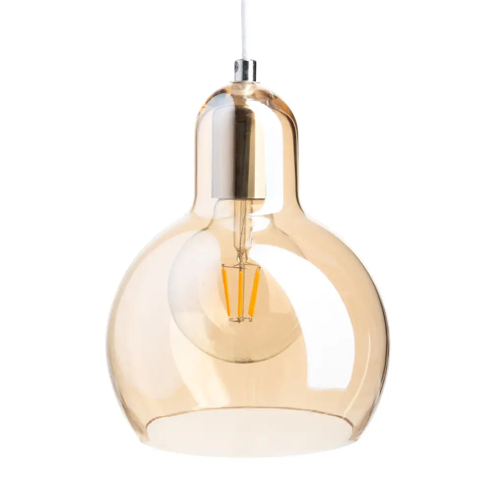 Hengelampe i glass, rund og ravfarget, med synlig lyspære i transparent skjerm mot hvit bakgrunn.