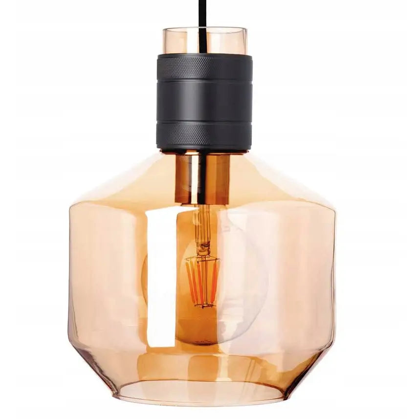 Hengelampe i glasur med fasettert ravfarget glass og synlig lyspære, frontvisning med svart oppheng.