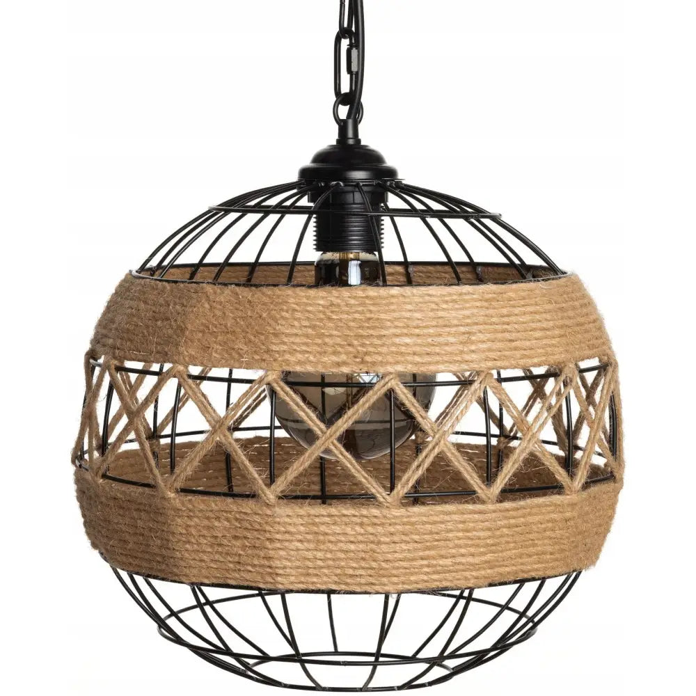 Hengelampe Globe Boho i sort metall, dekorert med naturfarget tau og synlig lyspære bak åpent gitter.
