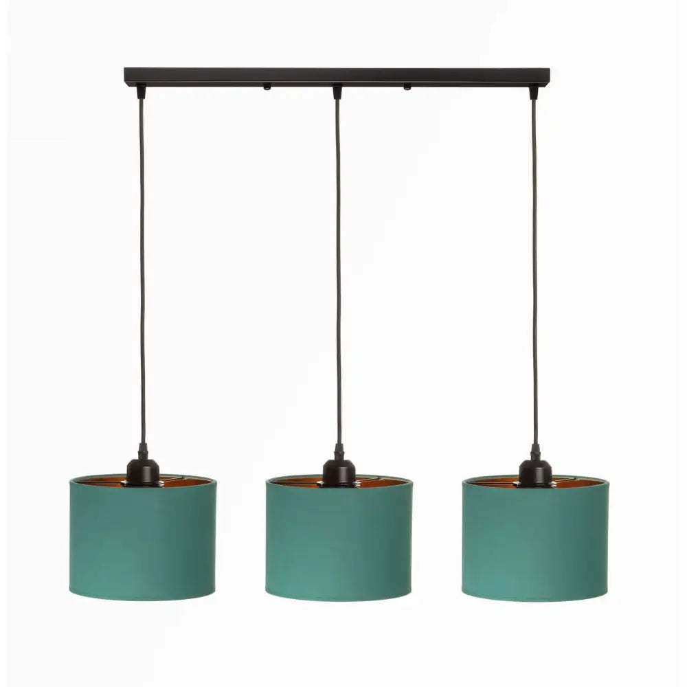Hengelampe Trippel Skinne Oro Grønn med tre turkise sylinderformede skjermer og sort rektangulær takplate.