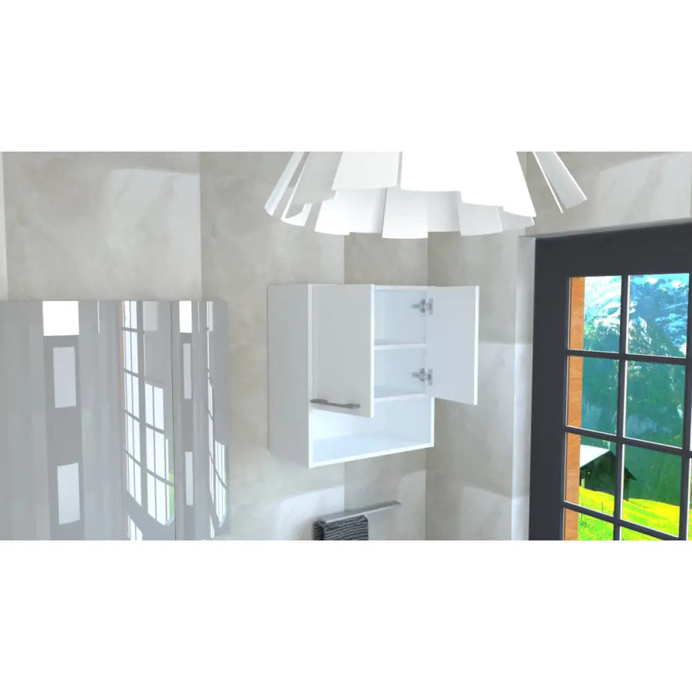 Hengende Hylle ZUZIA, hvitt skap i høyglans med åpen dør som viser to hyller i baderomsmiljø.