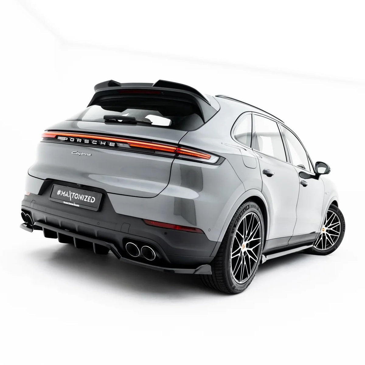 Diffuser i blank sort ABS til Porsche Cayenne SUV Mk3 Facelift