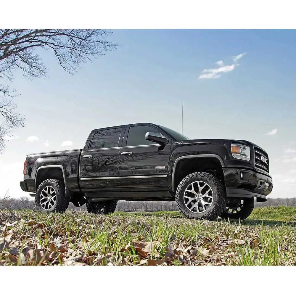 Hevestett Rough Country Lift 6’’ - Chevrolet Silverado 1500 14-18