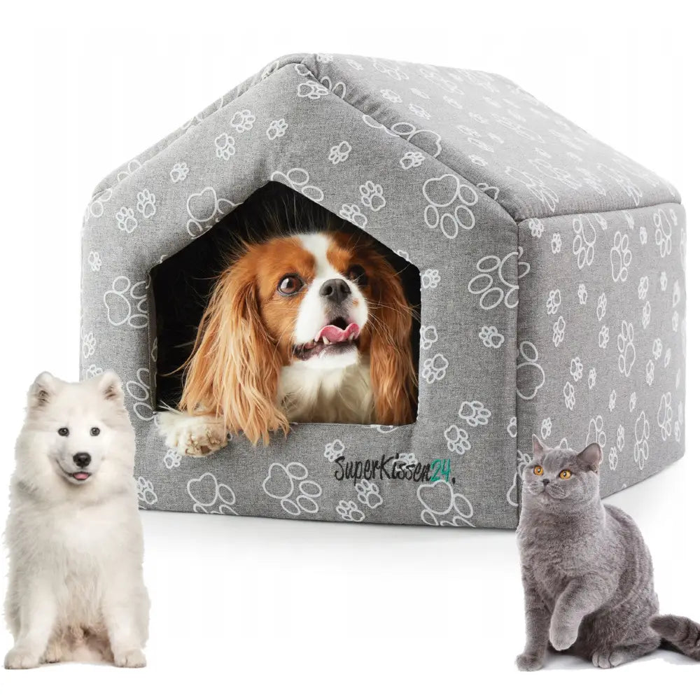 Hundehus Katteseng XL Claw med Pels, grått hus med poteavtrykk og liten hund inni, hund og katt foran inngangen.