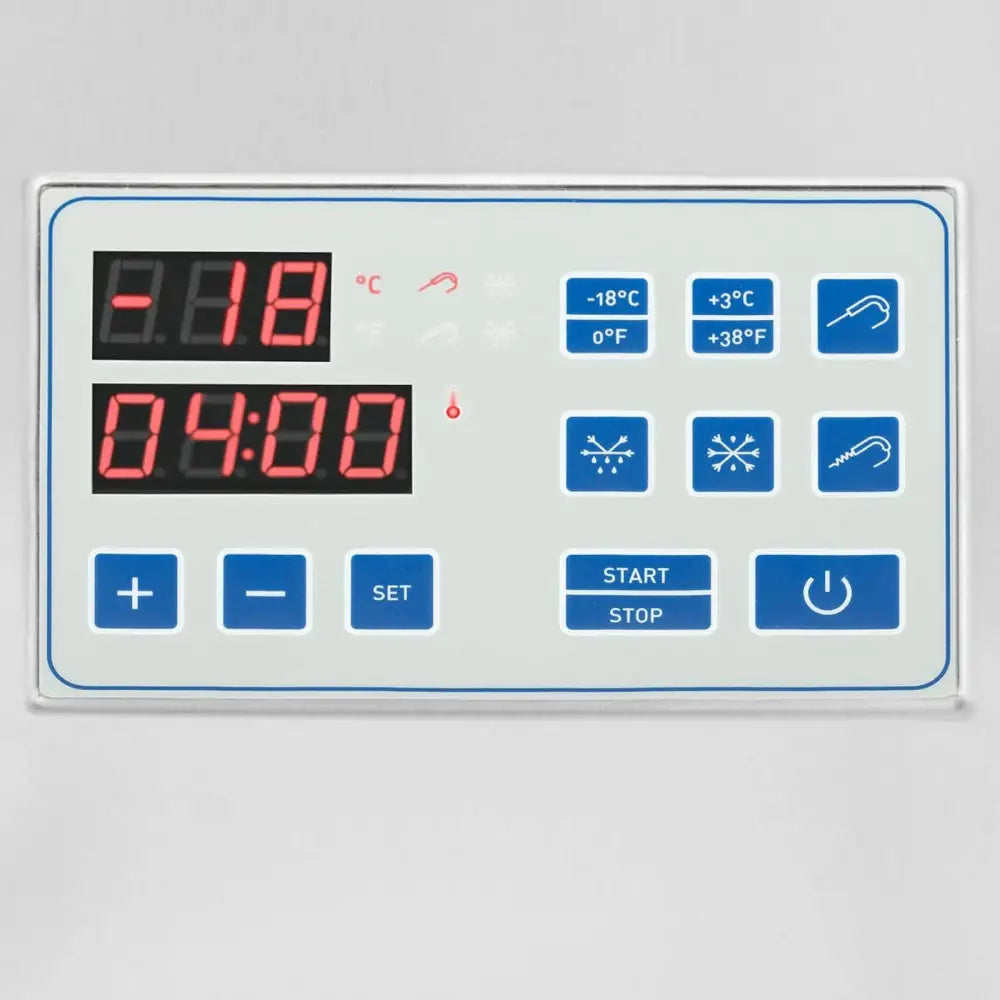 Hurtigkjøler LCD, nærbilde av digitalt kontrollpanel med røde LED-visninger og blå knapper på hvit bakgrunn.