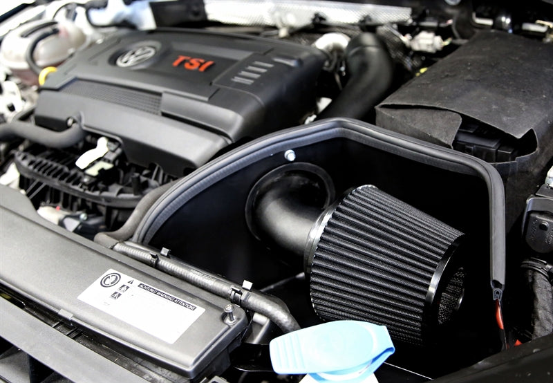 Komplett luftinntak-sett fra TA Technix til VW Golf VII (AU) med aluminert rør og konfilter