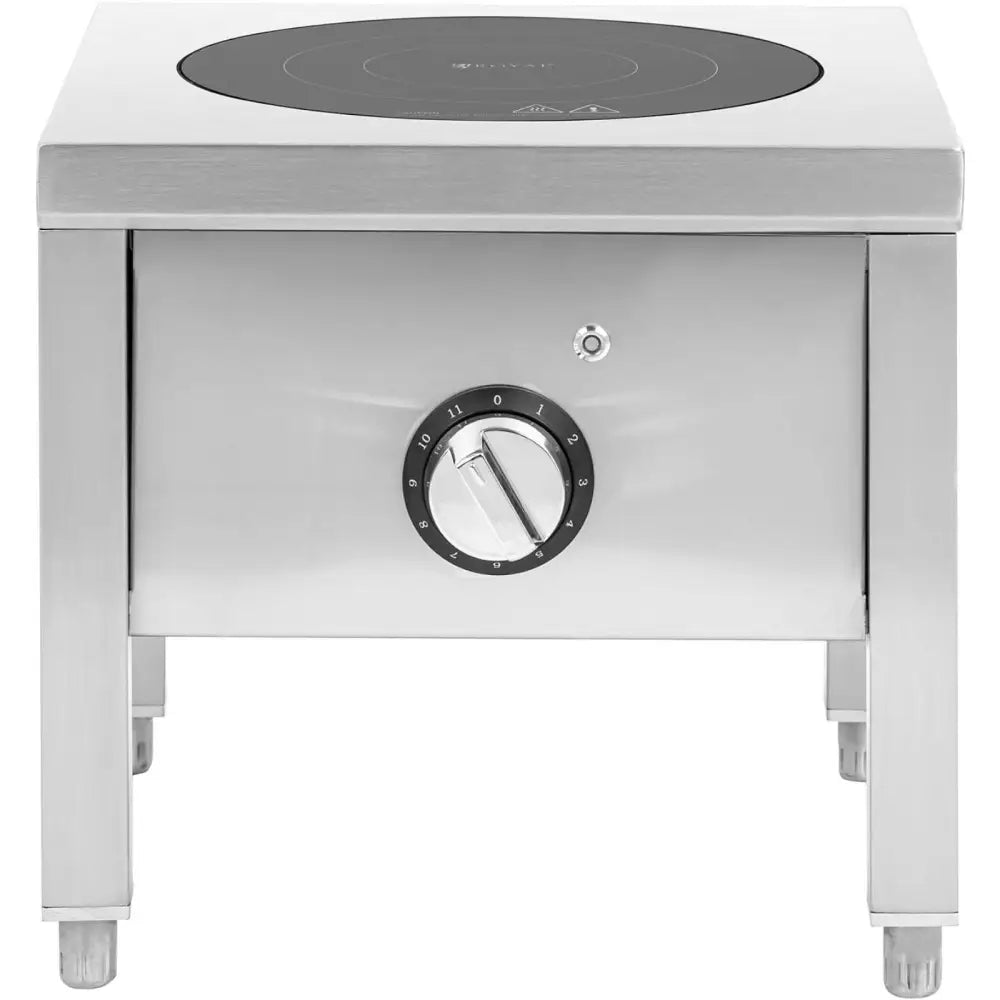 Induksjonskoketopp med stor sort kokeplate, sett forfra, viser dreiebryter og rustfri ståloverflate.