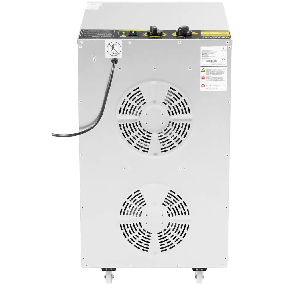 Industriell mat, urter og grønnsaker tørketrommel bakfra, viser to ventilasjonsvifter, hjul og kontrollpanel.