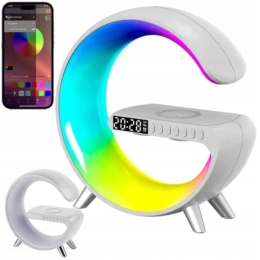 Intelligent LED RGB-lampe med Qi-lader og høyttaler, hvit buet design med regnbuefarget lys og digital display.
