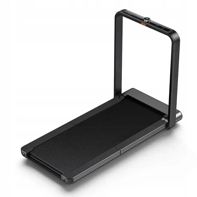 Tredemølle Kingsmith Walkingpad X21, sort modell med stor løpeflate og kontrollpanel sett fra skrå vinkel.