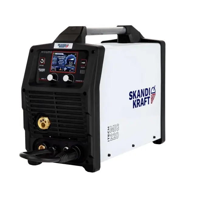 Invertersveiser Mig Skandi Kraft, skrå frontvisning med digitalt display, knapper og tydelig logo på siden.