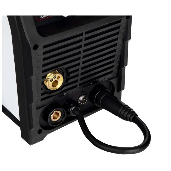 Invertersveiser Mig Skandi Kraft Itech, bakside med tilkoblingspunkter, messingkontakter og ventilasjonsriller.