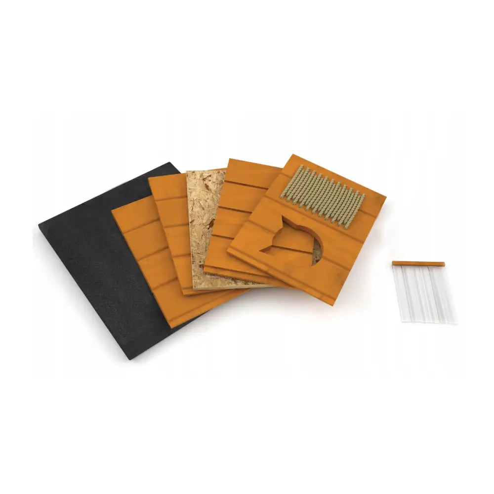 Isolert kattehus byggesett, sett ovenfra med trepaneler, spikersett, sponplate og sort panel på hvit bakgrunn.