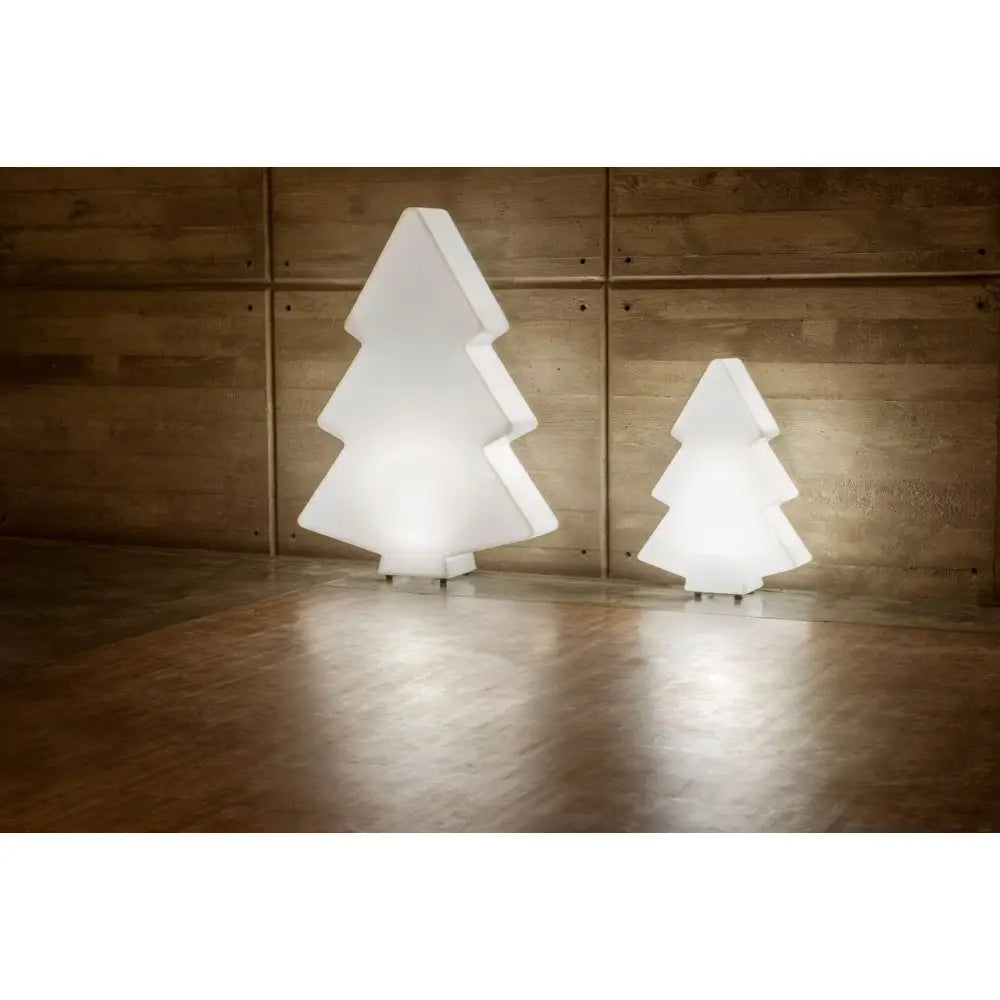 Juletre med Led-belysning m Kaldt Lys (hvit Innendørskabel)