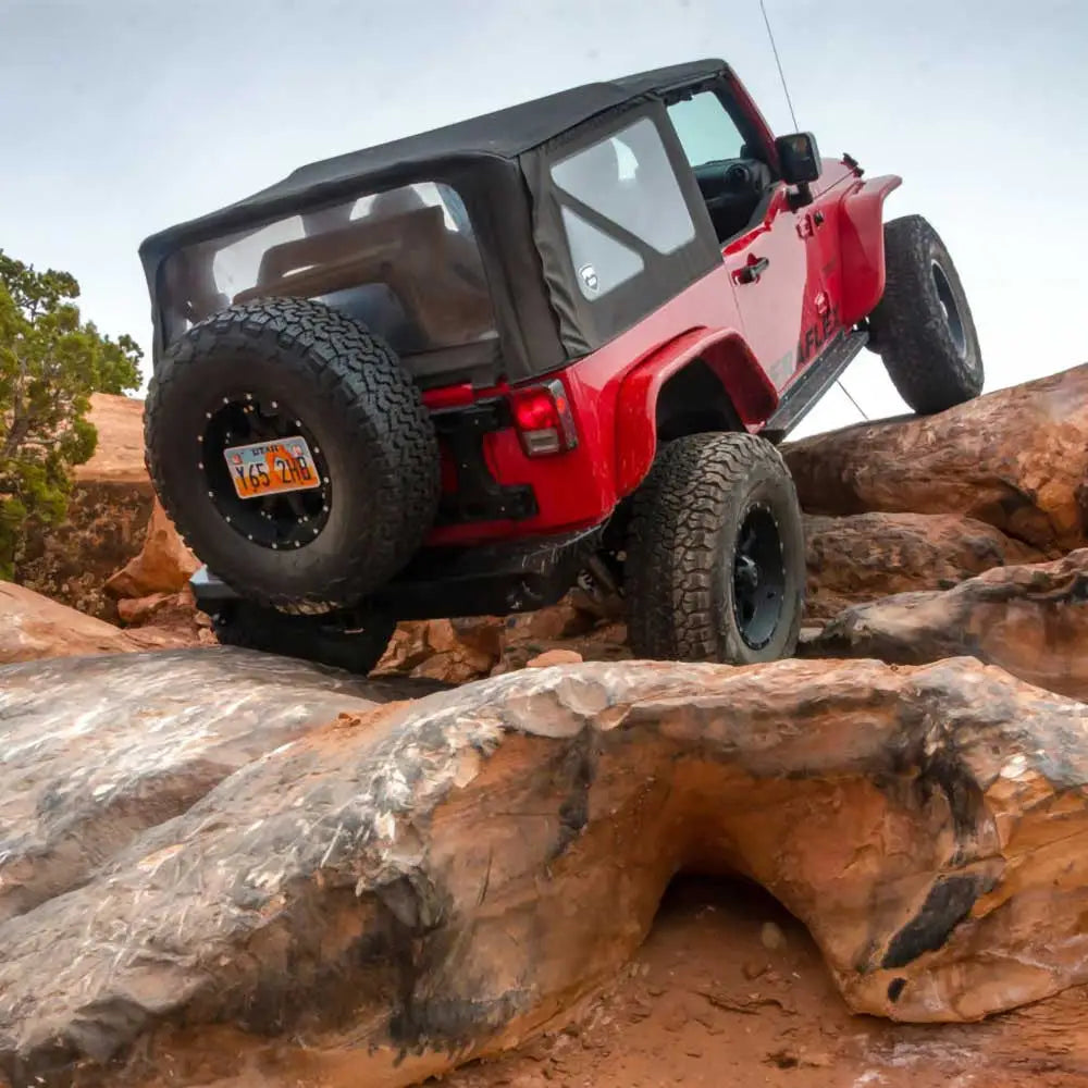 Justerbar Reservehjulmontering med Forsterkning av Bakluke og Heavy Duty Hengsler Teraflex Alpha - Jeep Wrangler Jk 4 d