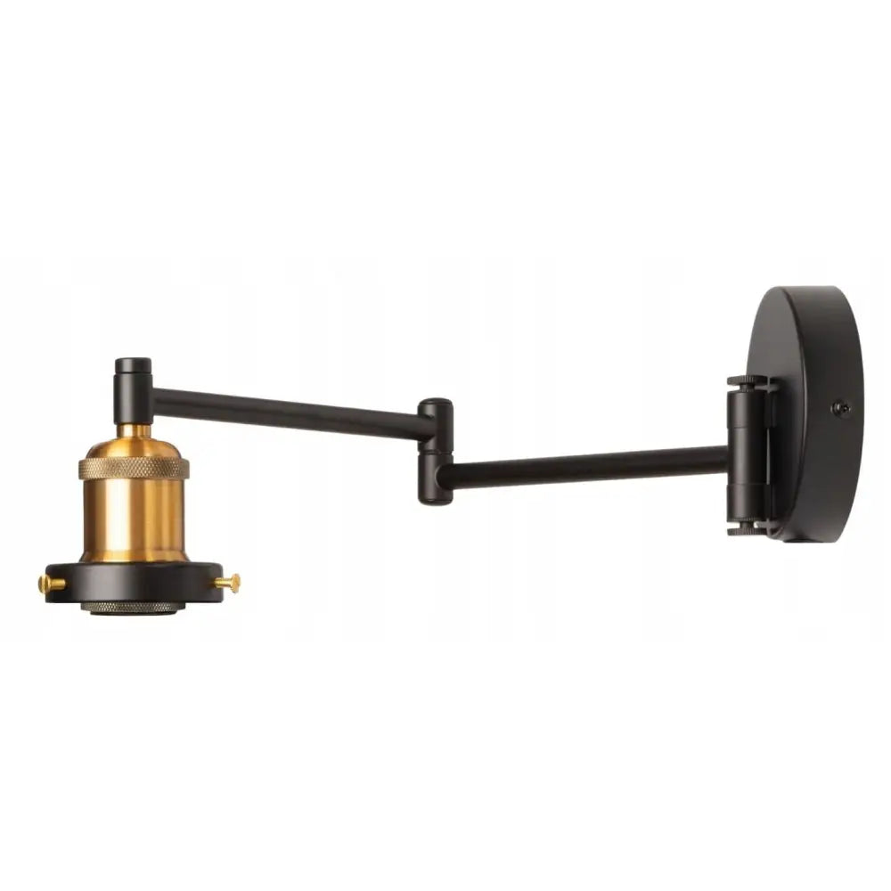 Justerbar vegglampe i sort metall med messingdetaljer, avlang arm og rund veggfeste sett fra siden.