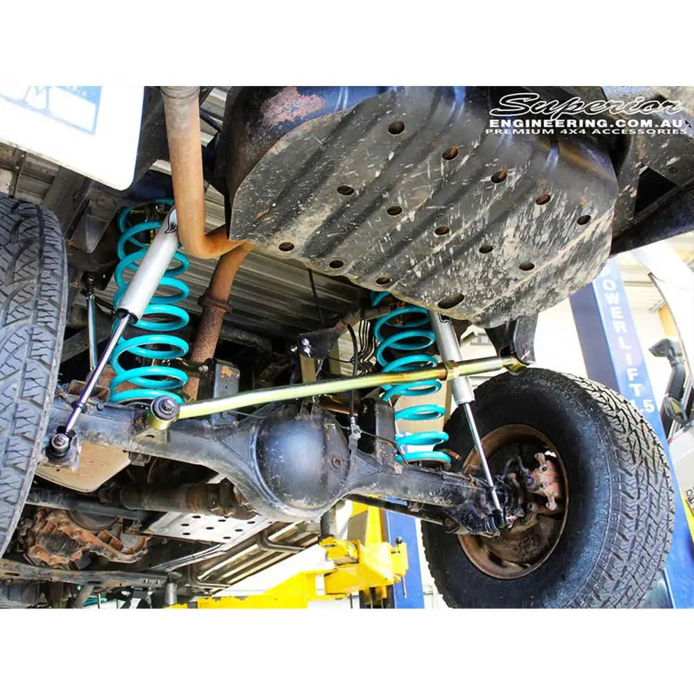 Justeringbar Bakre Panhard-stag Superior Engineering Løft 0-6’’ - Nissan Patrol Y60 88-97