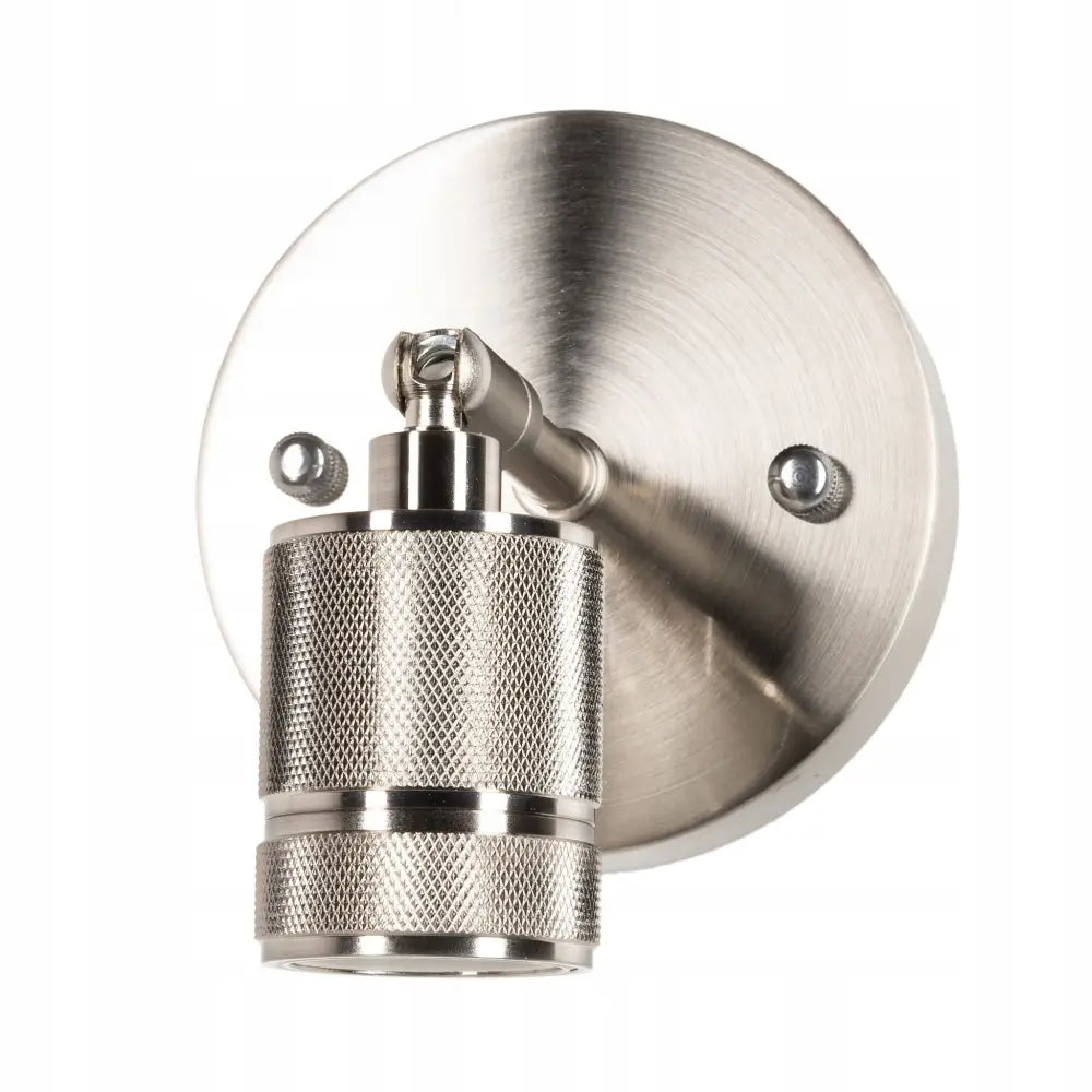 Justervbar sateng vegglampe i børstet metall, frontvisning med sylinderformet rillemønstret lysdel og synlige skruefester.