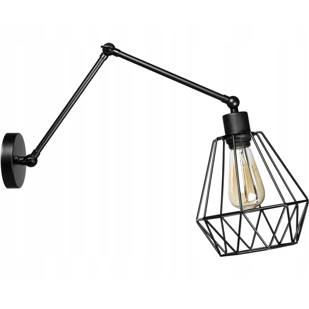 Justervbar vegglampe i svart metall med diamantformet, åpen skjerm og synlig lyspære.