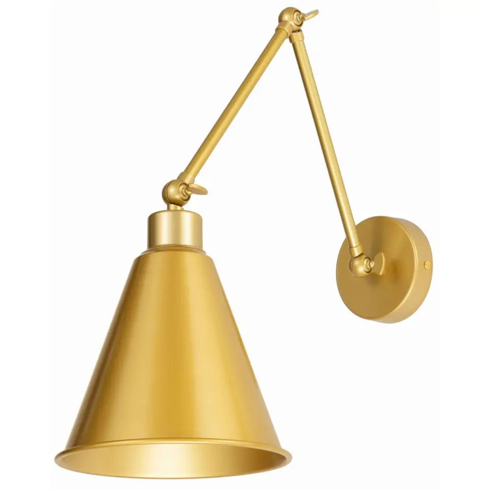 Justervbar veggmontert lampe i matt gull, sidevisning av konisk skjerm og leddet armfeste.