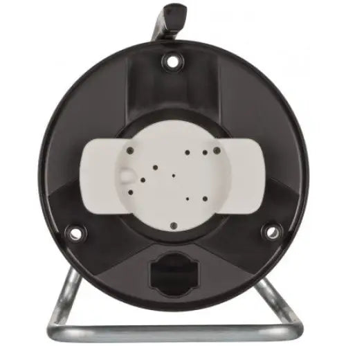 Kabeltrommel uten kabel, frontvisning med sort plasthåndtak og metallramme, ingen kabler synlige.