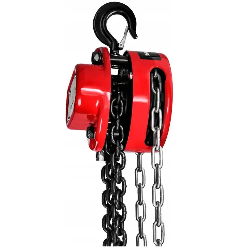 Kjettingtalje Motorjekk 2 Tonn, skrå vinkel med fokus på kjedemekanisme, rødt metall og sort krok.