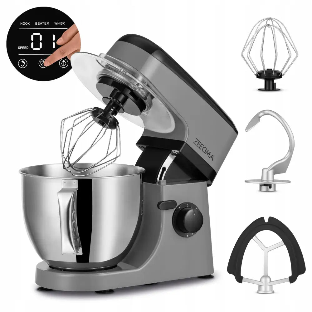 Kjøkkenmaskin Zeegma, grå med stor stålkål, visp montert og digitalt berøringspanel synlig fra siden.