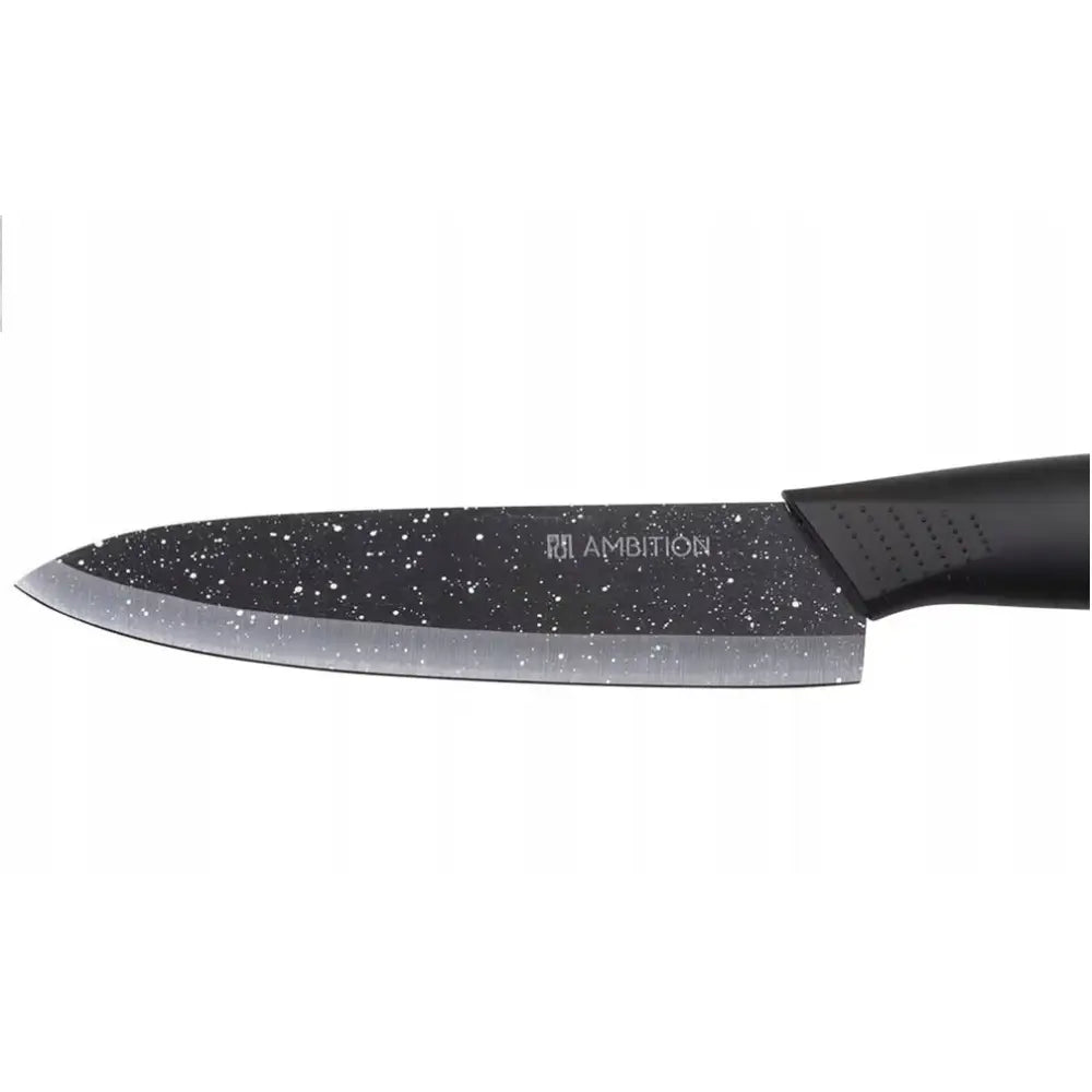 Titanium kniv 15 cm med svart blad, hvite sprutmønstre og ergonomisk sort håndtak, sidevisning.