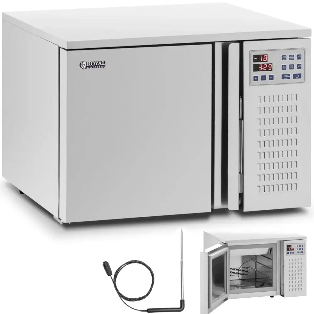 Kjøleskap Raskkjøler, hvitt apparat i rustfritt stål med LCD-panel og tilbehør synlig nederst i bildet.