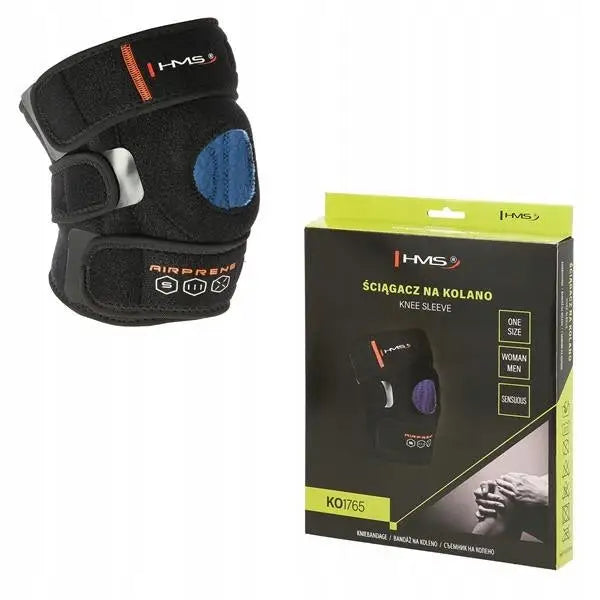 Knestøtte med blå forsterkning og grå stropper, sidevisning sammen med original eske med produktinfo.