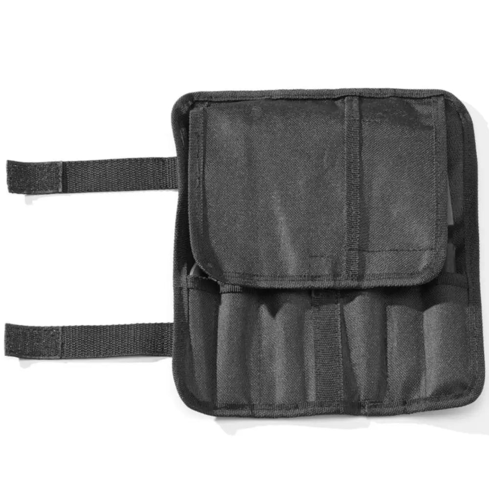 Kokkekunst Toolsett for Matdekorering, åpen sort veske med inndelte lommer og elastiske holdere synlig ovenfra.